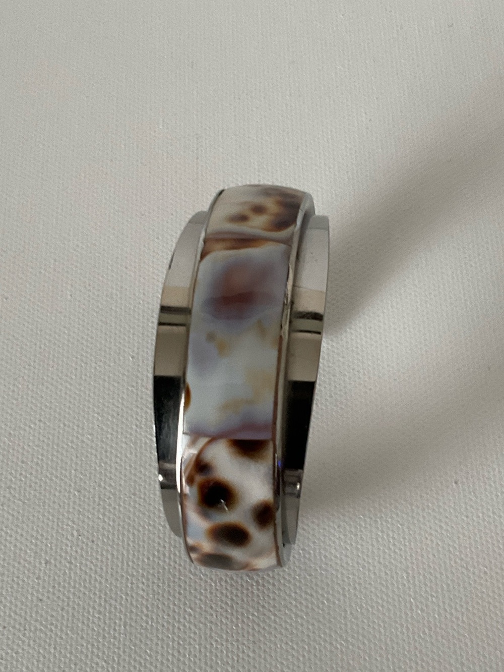 Shell Inlay Tiger Cowry Shell Silver Cuff Bracelet - Picture 4 of 5